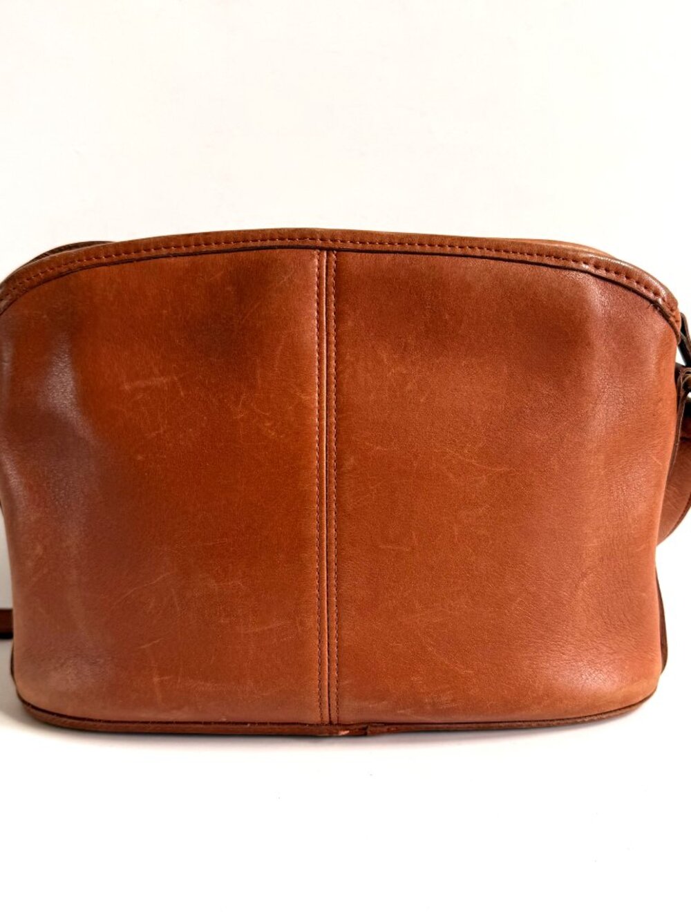Vintage Coach British Tan Leather Crossbody Bag USA Made Style 9976 Zip Top - Picture 3 of 6